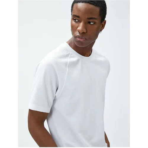 Koton Basic T-Shirt Crew Neck Textured Raglan Sleeve Slim Fit