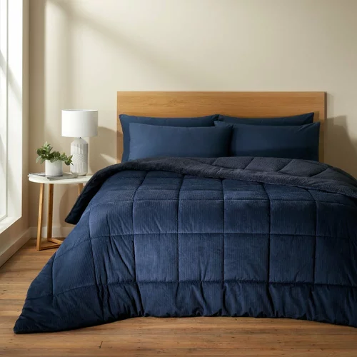 Catherine Lansfield Tamno plavi prošiven prekrivač od mikropliša za bračni krevet 200x220 cm Cosy Cord –