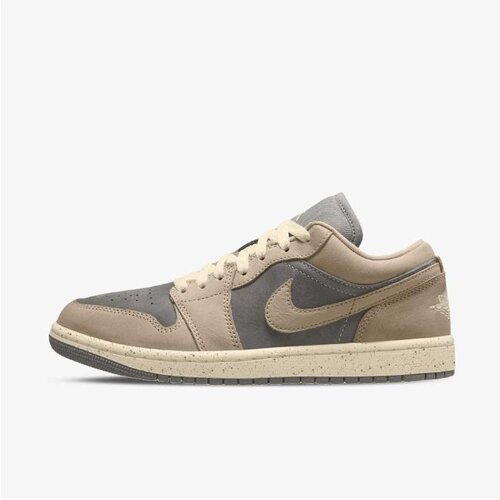Nike Wmns air jordan 1 low se v2 Slike