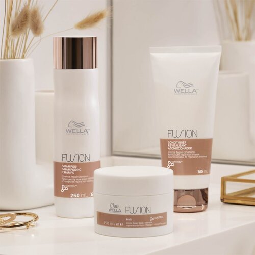 Wella Professionals fusion &amp;scaron;ampon za njegu obojene kose 250 ml za žene Slike