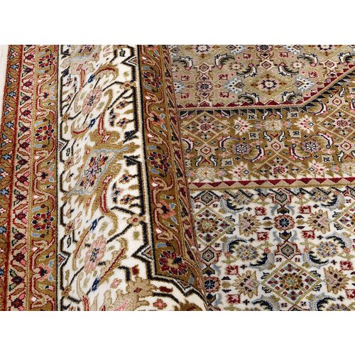 Novel ORIENTALSKA PREPROGA 160/230 cm tkano krem barve Slike