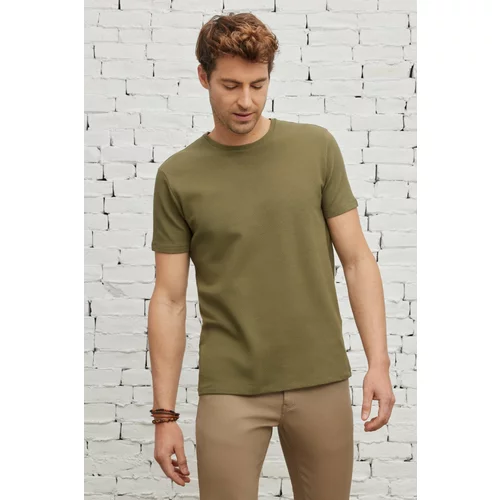 ALTINYILDIZ CLASSICS Men's Khaki Slim Fit Slim Fit Crew Neck Short Sleeved Basic T-Shirt with Soft Touch.