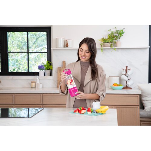 Nutribullet NBP003BP Prenosni me&amp;scaron;alnik za smoothie, svetlo roza, 475ml 0C22300174 Slike