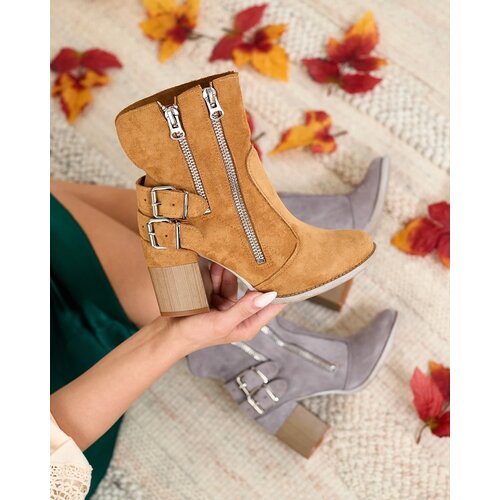 Resti Women's camel boots with Feirrgo decoration Cene
