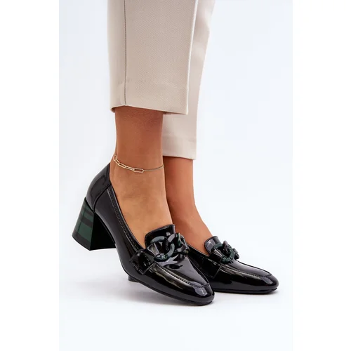 VINCEZA Black Patent Leather Pumps with Chain Paliotte