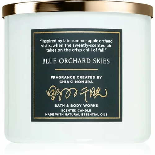 Bath & Body Works Blue Orchard Skies dišeča sveča 411 g