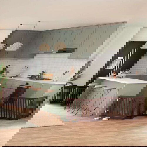 vidaXL Ograda za pse z vrati zložljiva 10 panelov rjava 800 cm les Cene