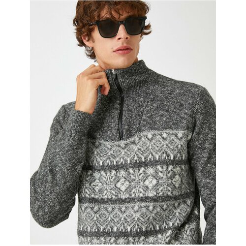 Koton Jacquard Sweater Stand-Up Collar Zipper Detail Cene