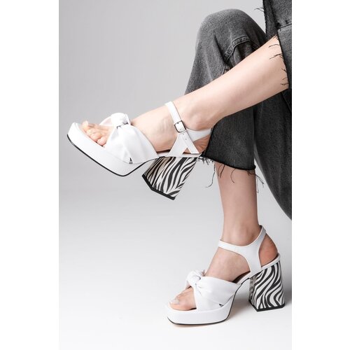 Mio Gusto Sandra Women's White Platform Heeled Sandals Slike