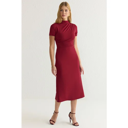 Trendyol Burgundy Body-fitting Knitted Fabric Mixed Midi Woven Dress Trendyol Burgundy Body-fitting Knitted Fabric Mixed Midi Woven Dress