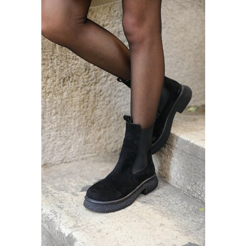 Madamra Black Women's Suede Boots with Rubber Detail Flat sole. Slike