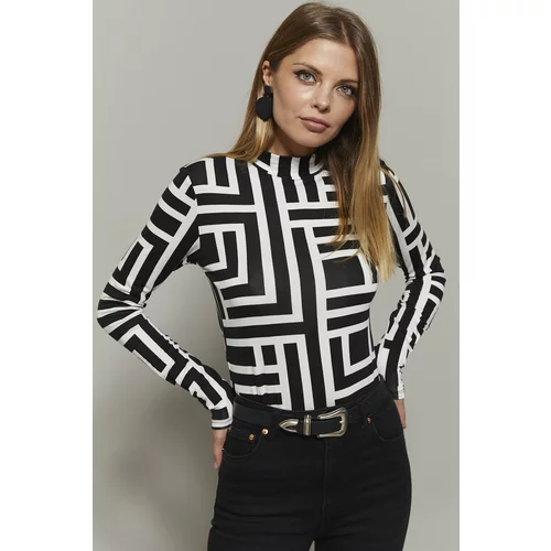Cool & Sexy Women's Black and White Half Fisherman Patterned Blouse