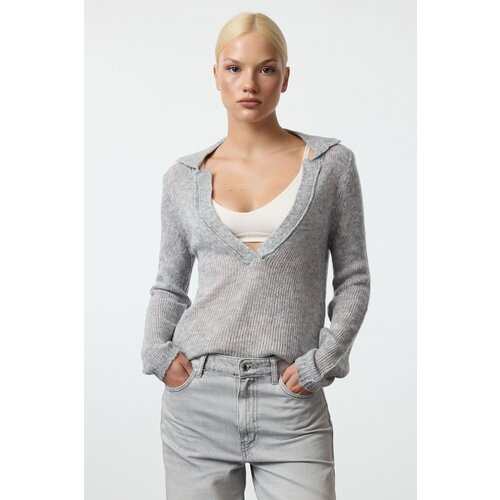 Trendyol Grey Soft Textured Loose Knit Sweater Cene