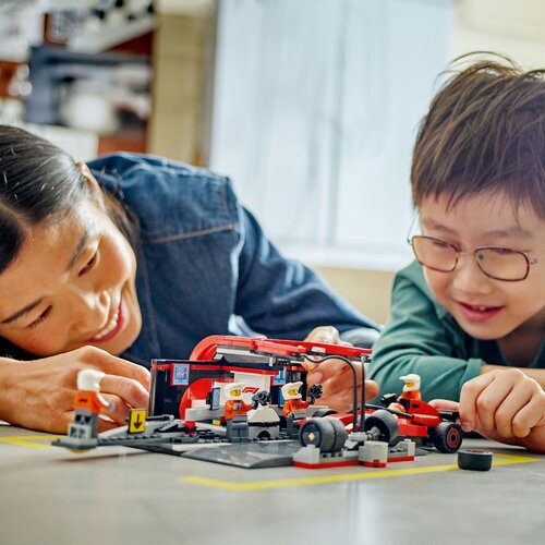 Lego F1 pitstop i ekipa sa Ferrari formulom ( 60443 ) Slike