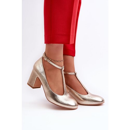 Kesi Gold pumps made of Raniyah eco-leather with high heels Slike