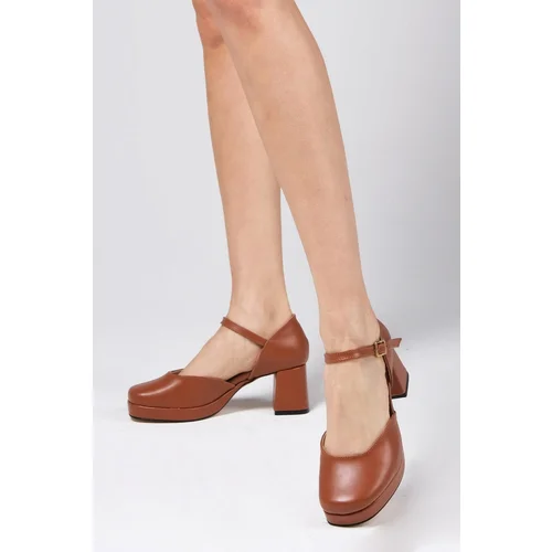 Mio Gusto Franka Women's Tan Platform Heeled Shoes