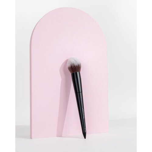 Brushworks Bronzer Brush čopič za bronzer vrsta NO. 10 1 kos Slike