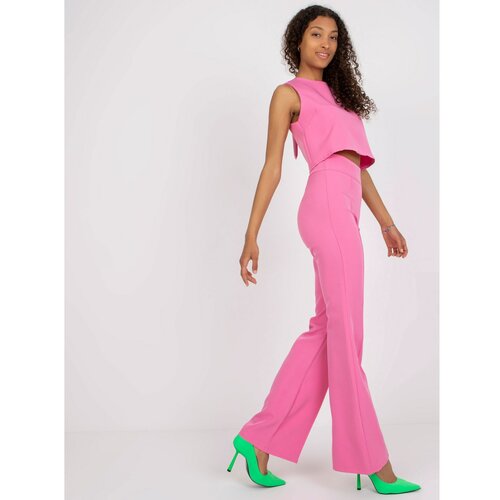 Fashion Hunters A pink two-piece elegant set with a short top Slike
