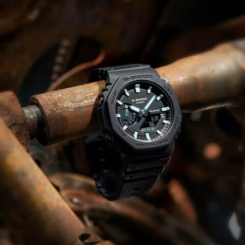 G-shock Rocna ura GA-2100RC-1AER Slike