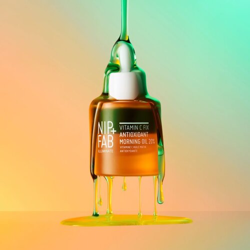 NIP+FAB Vitamin C Fix 20 % olje za obraz z antioksidacijskim učinkom z vitaminom C 30 ml Slike