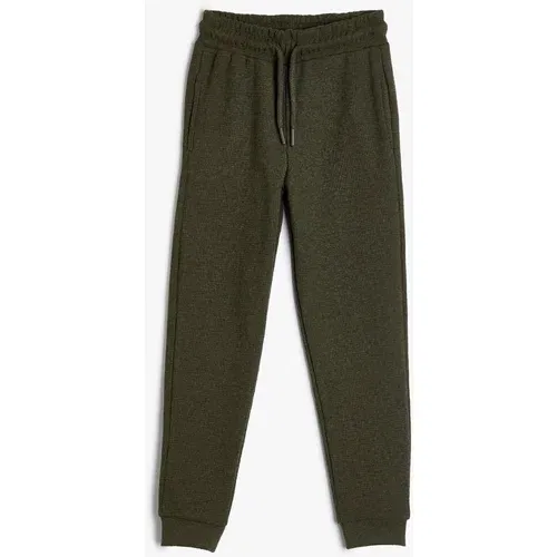 Koton Basic Jogger Sweatpants with Pockets and Tie Waist