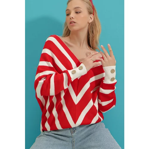 Trend Alaçatı Stili Women's Red V-Neck Bias Striped Oversized Knitwear Sweater