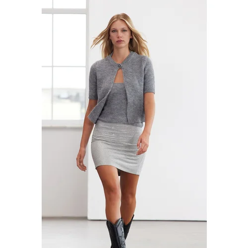 Trendyol Limited Edition Gray Crop Soft Texture Short Sleeve Knit Cardigan