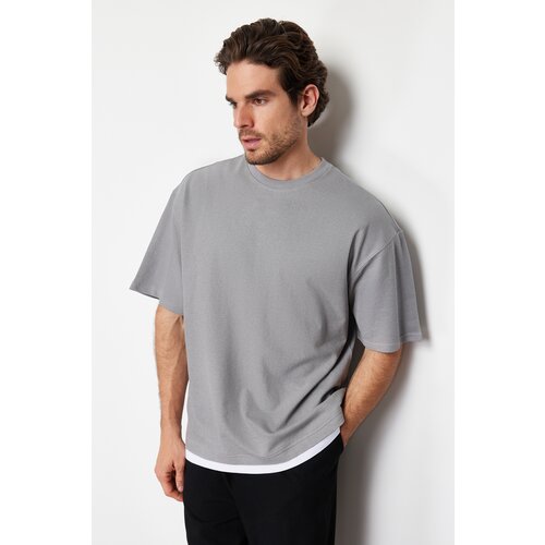 Trendyol Men&amp;#039;s Gray Oversize Piece Detailed Textured 100% Cotton T-Shirt Slike
