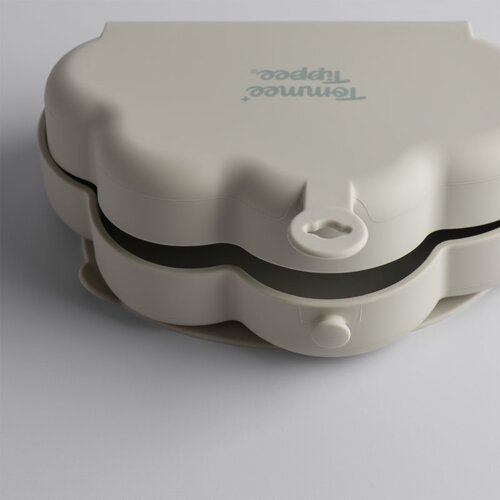 Tommee Tippee EasiStick&amp;trade; Silicone Foldable Plate kutija za užinu 4m+ Green 1 kom Slike