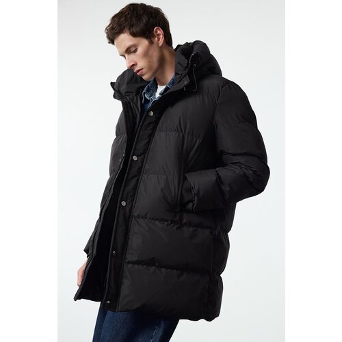 Trendyol Black Regular Fit Hooded Puffer Winter Coat with Zipper Pocket Slike