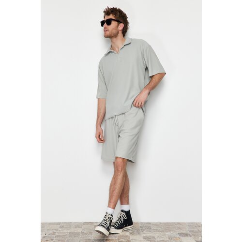 Trendyol Limited Edition Stone Men's Oversize/Wide Cut Textured Non-Wrinkle Ottoman Shorts Cene
