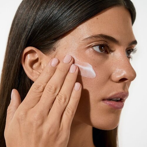Vita Liberata The H.A+ Deep Moisture Face Tan krema za samotamnjenje za lice s hijaluronskom kiselinom 50 ml Slike