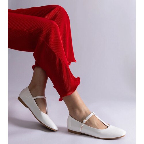 Gemre White patent ballerinas with strap Marseille Cijene