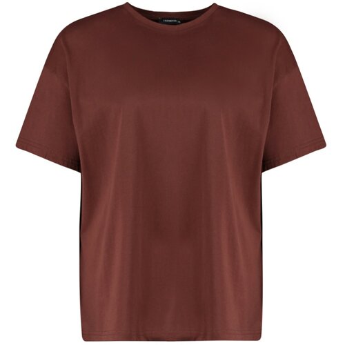 Trendyol Curve Plus Size T-Shirt - Brown - Oversize Slike