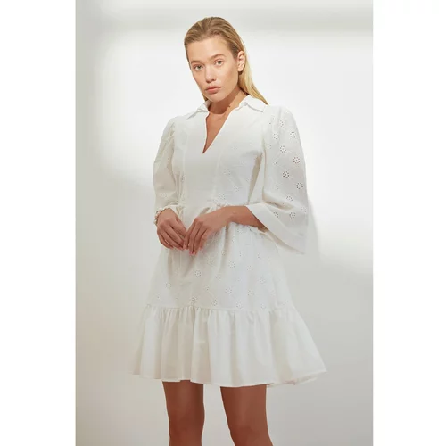Trendyol Design White Waist Pleated Brode Dress