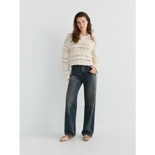 Reserved - Rupičasti pleteni džemper - boja kože