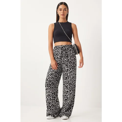 Happiness İstanbul Women's Off-White Black Patterned Loose Viscose Palazzo Trousers