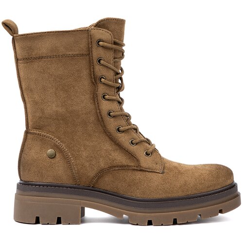 Shelvt Classic suede workers in a shade of brown Cene