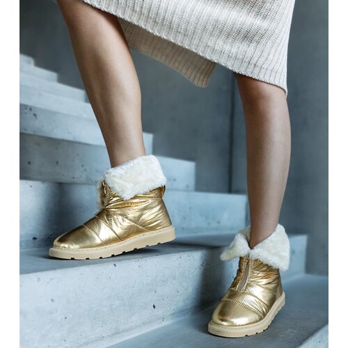 Gemre Golden insulated snow boots with a collar Edidda Cene