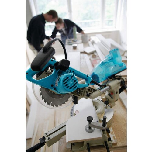 Makita potezno nagibna testera LS0714FL, 1010W/190 mm testera Slike