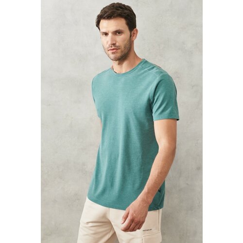 AC&Co / Altınyıldız Classics Men's Green Slim Fit Slim Fit Crewneck Cotton T-Shirt. Slike