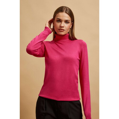 Marisse Fuchsia Turtleneck Sweater Cene