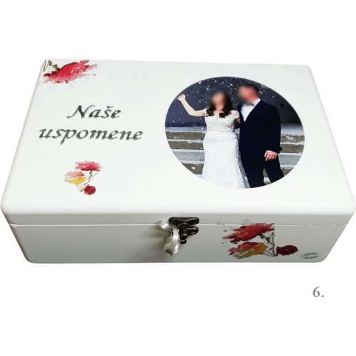  Darilo, ki traja celo življenje &ndash; personalizirana &scaron;katla spominov za mladoporočence! - 6. - 18015 Cene