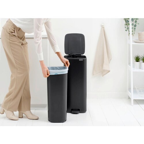 Brabantia Mat crna željezna kanta za smeće s pedalom 30 l Bo &amp;ndash; Slike