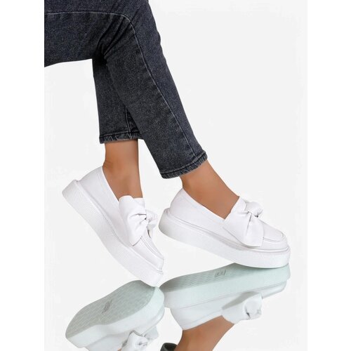 Resti Elegant women's moccasins with a bow Ortto Cene