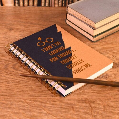 Pyramid HARRY POTTER SOCIAL PREMIUM WIRO NOTEBOOK Slike