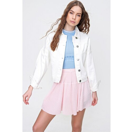 Trend Alaçatı Stili Women's White Crop Denim Jacket Cene