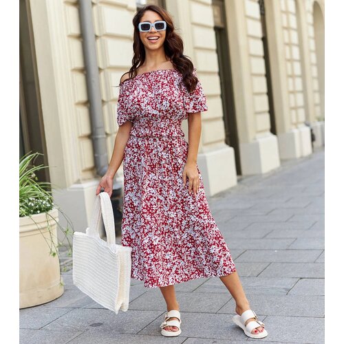 Gemre Red set with a top and midi skirt Elora Slike