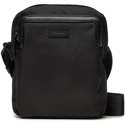 Calvin Klein Torba preko ramena 'Remote' crna Cijene