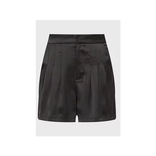 Glamorous Kratke hlače iz tkanine GS0461 Črna Regular Fit